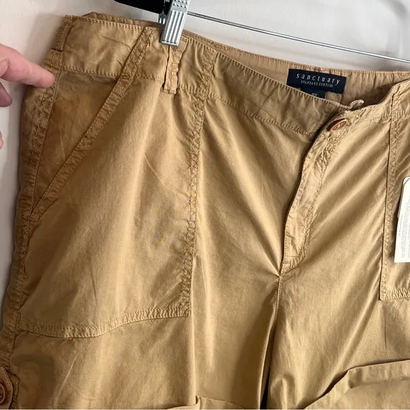🌈 Sanctuary NWT Tan Cargo Cuffed Utility Shorts Size 16/18W