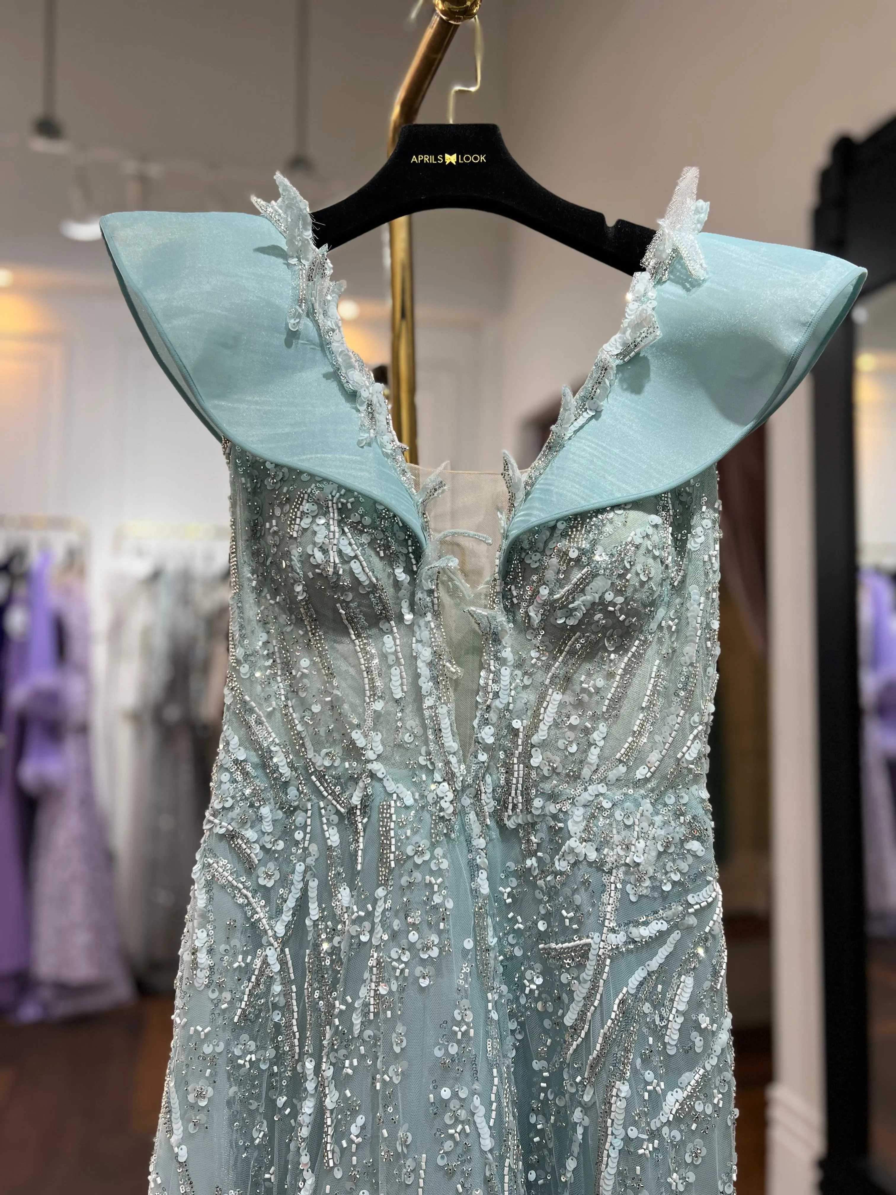 3928 MNM COUTURE