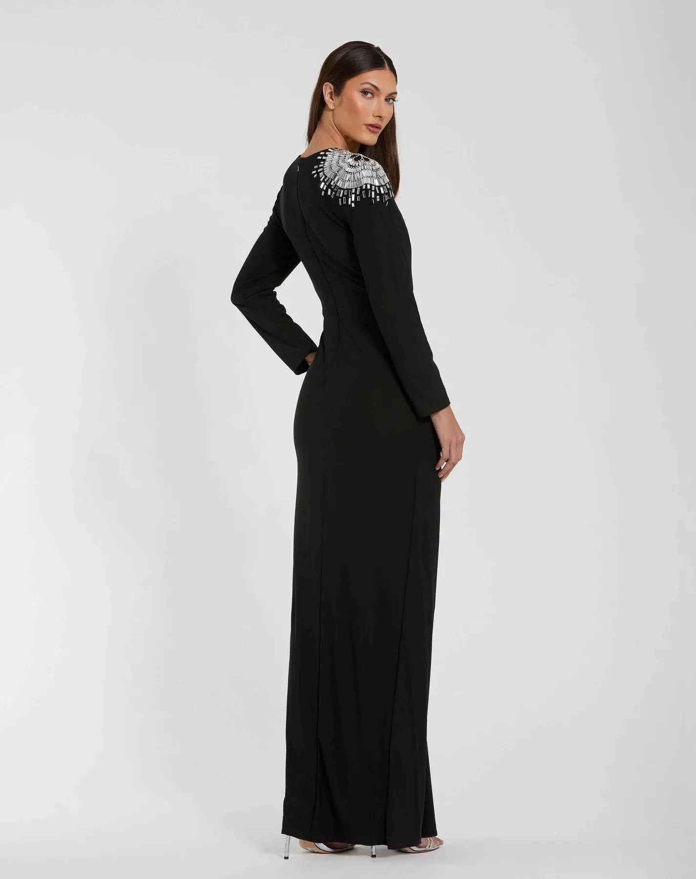 44136 MAC DUGGAL