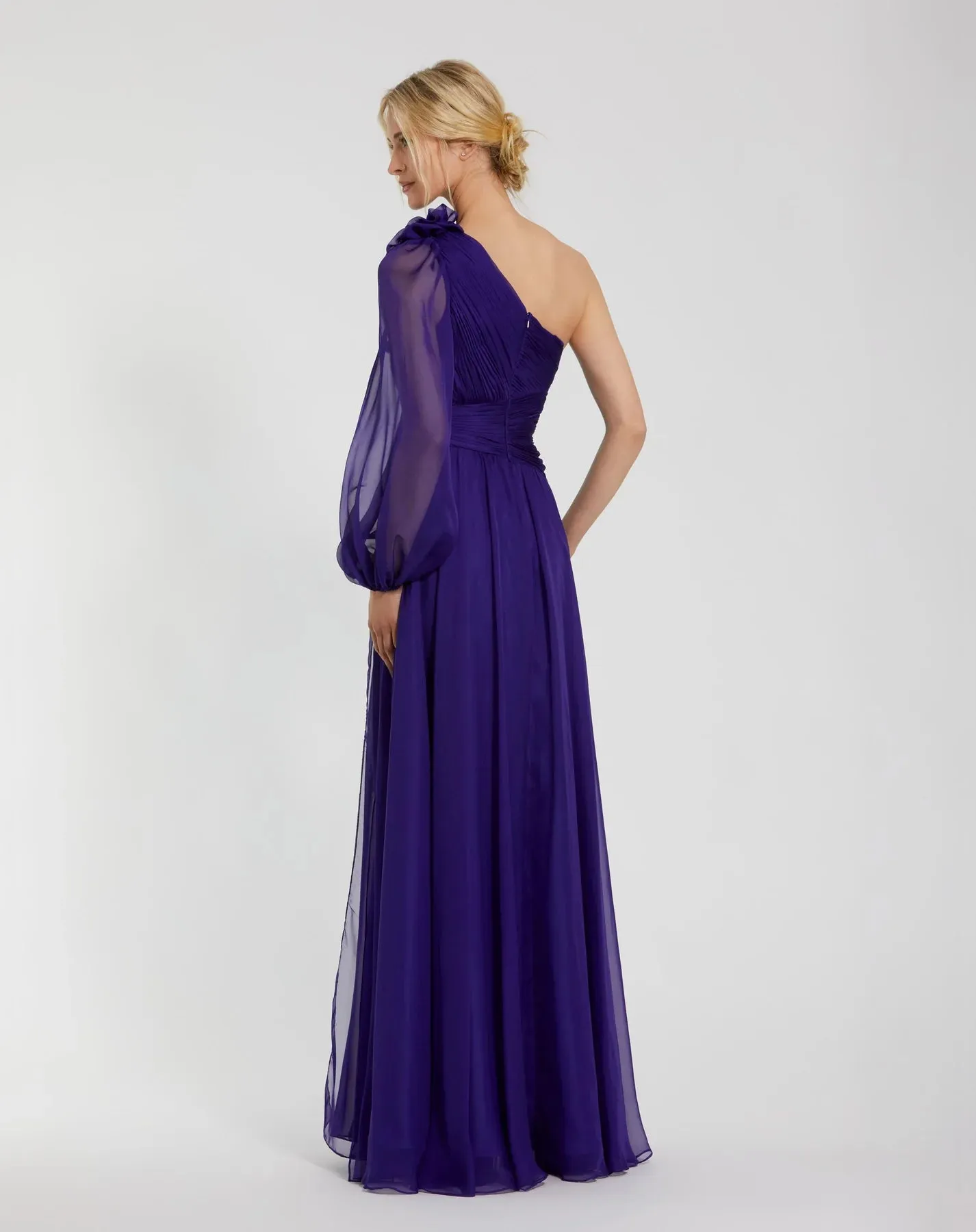56073 MAC DUGGAL