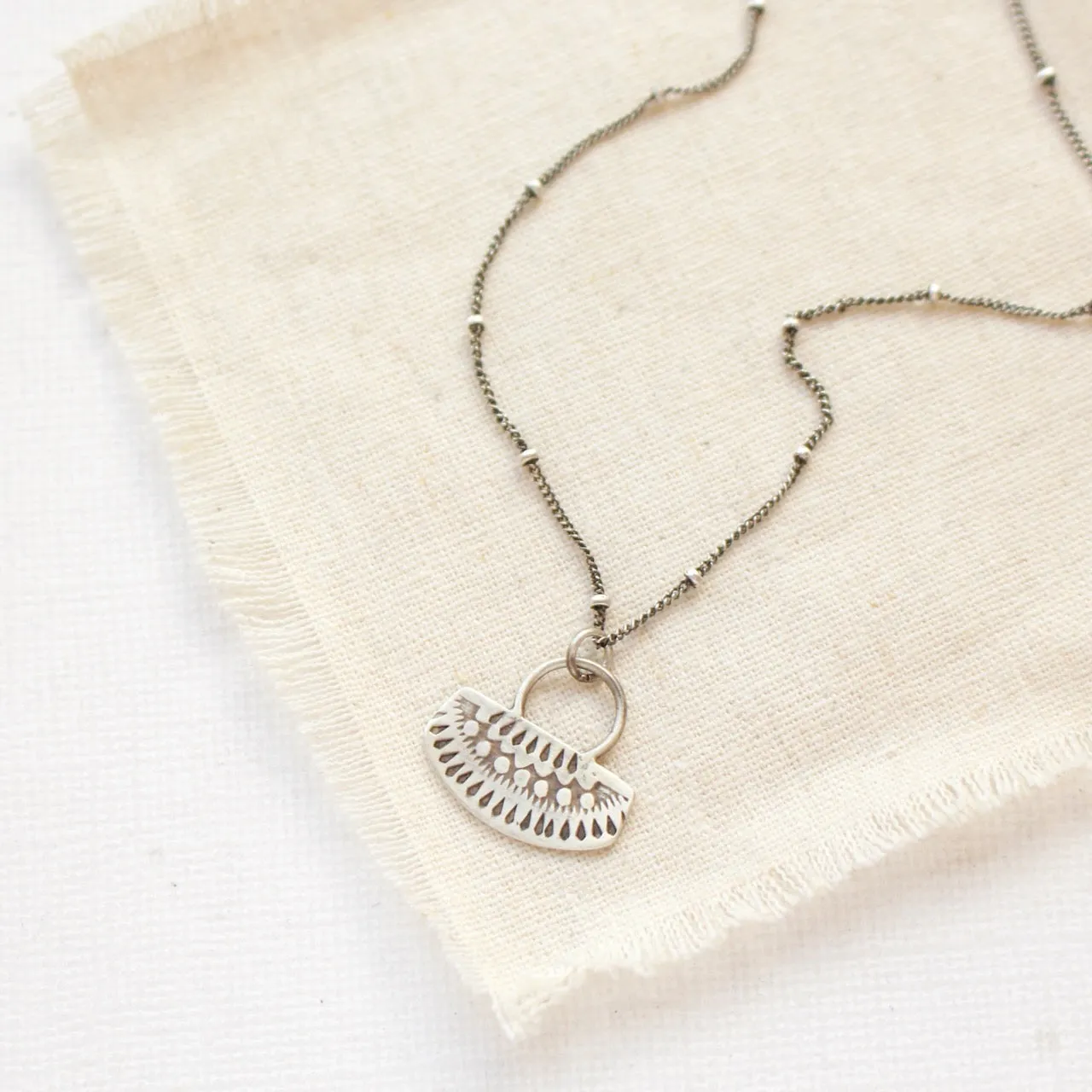 Asmi Short Loop Necklace