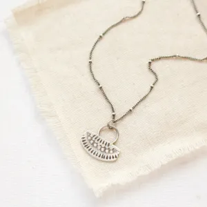 Asmi Short Loop Necklace