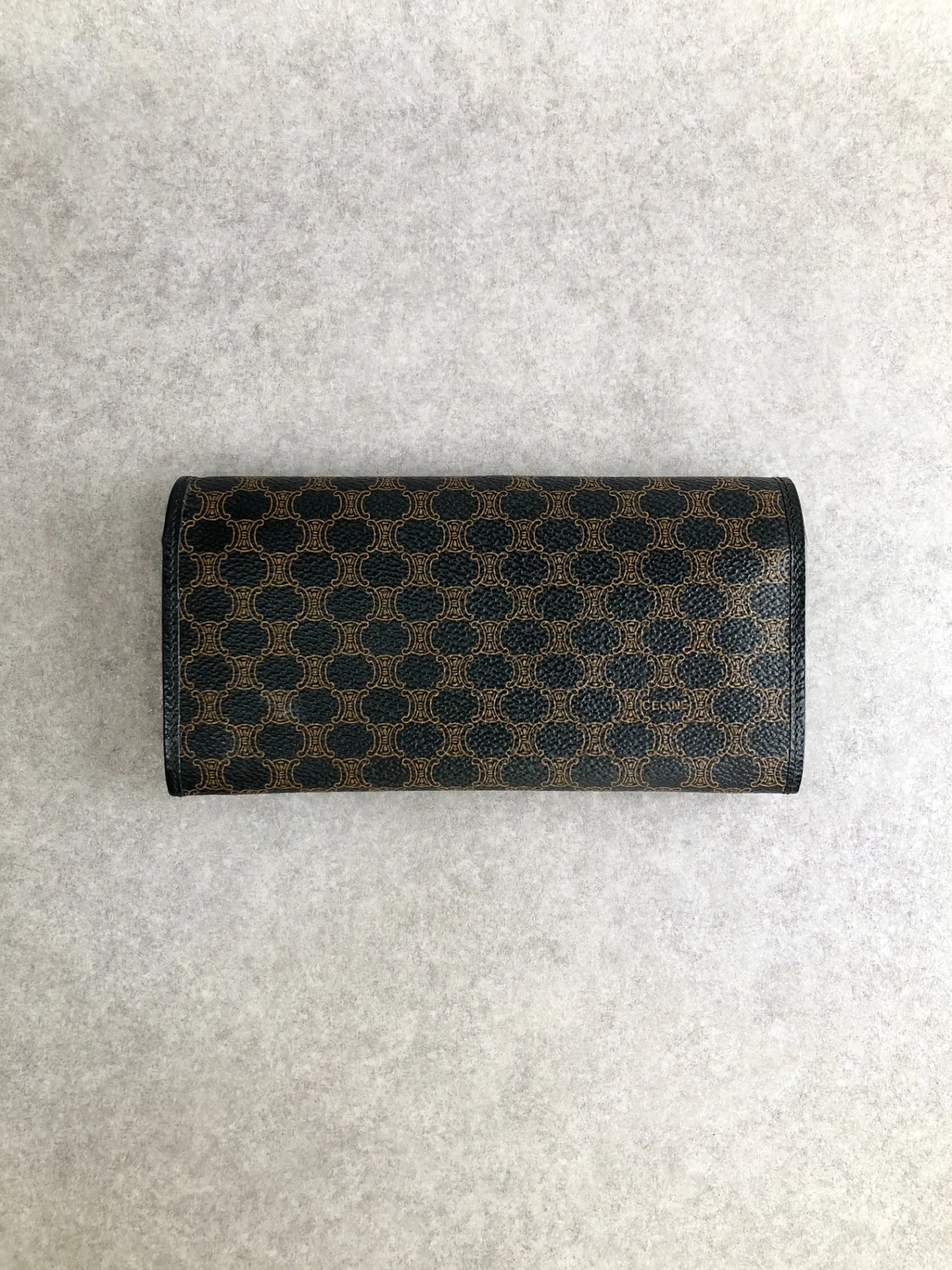 CELINE Macadam Blason Long Wallet Black Vintage nvvpfx