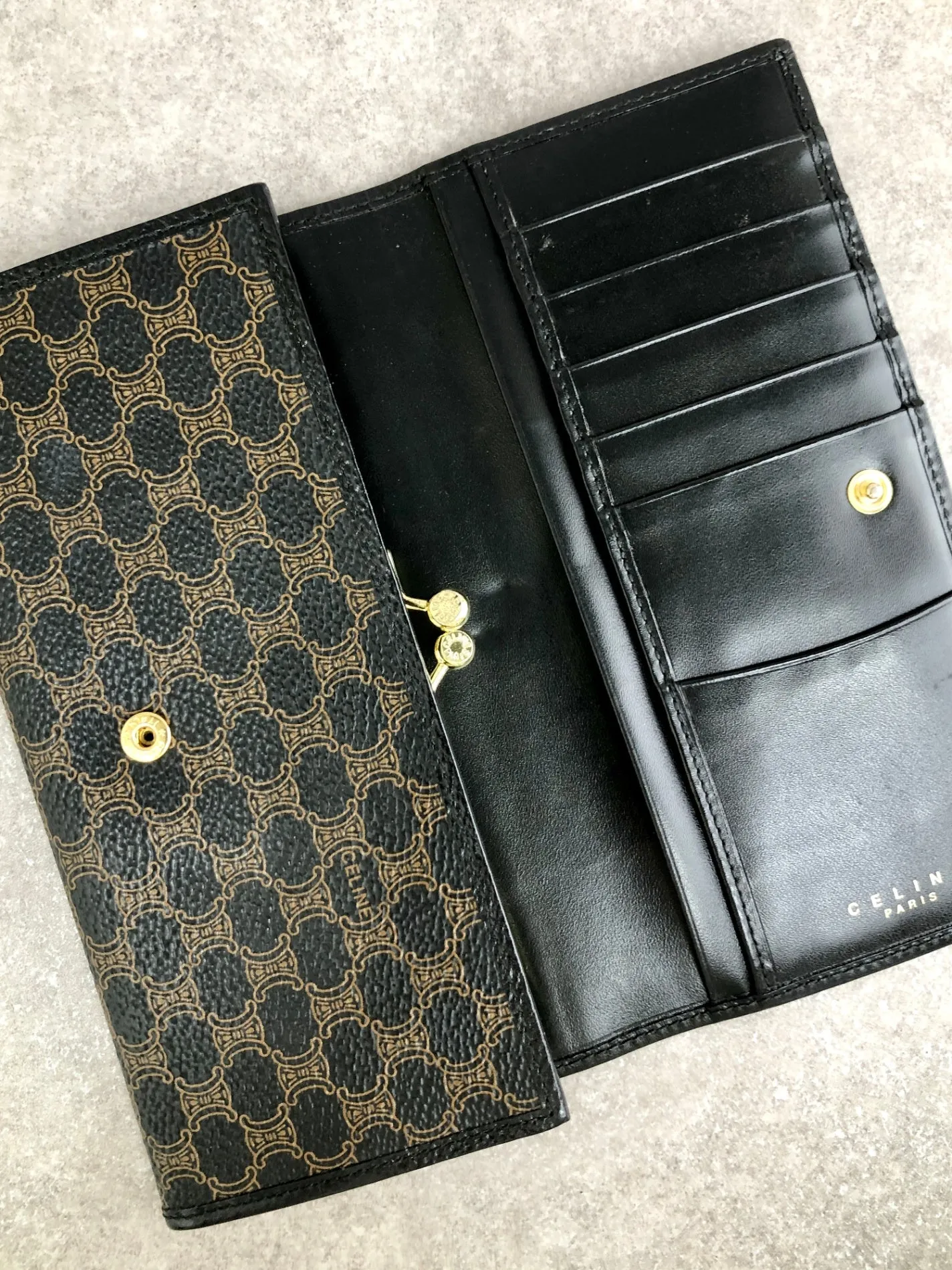 CELINE Macadam Blason Long Wallet Black Vintage nvvpfx