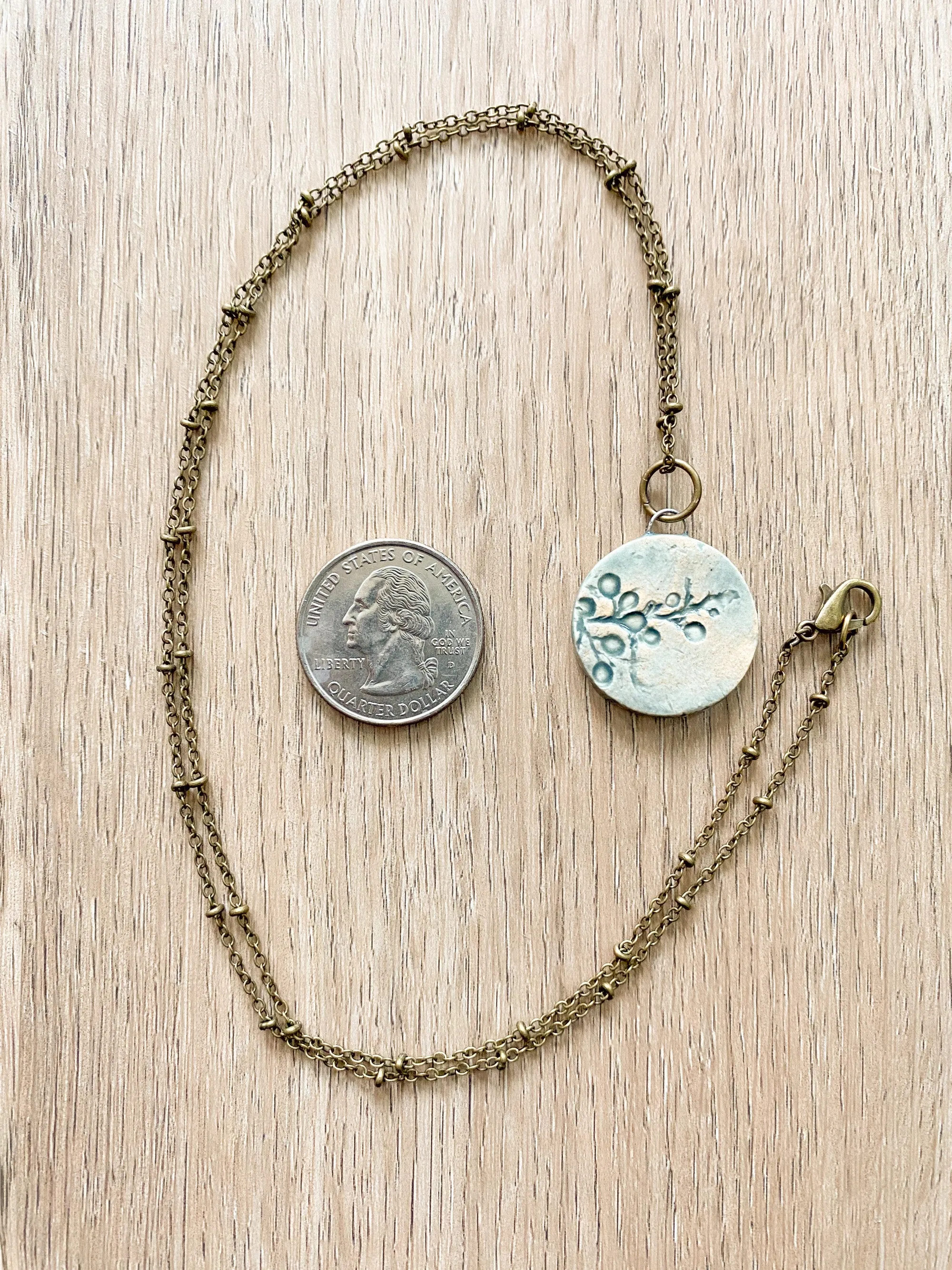 Ceramic Pendant Necklace - Sargassum