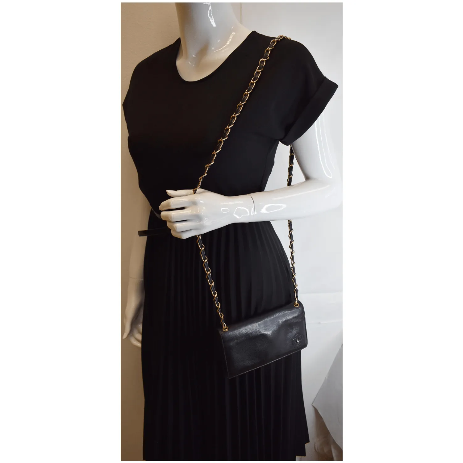 CHANEL Camellia Leather Wallet on Chain Shoulder Bag Black