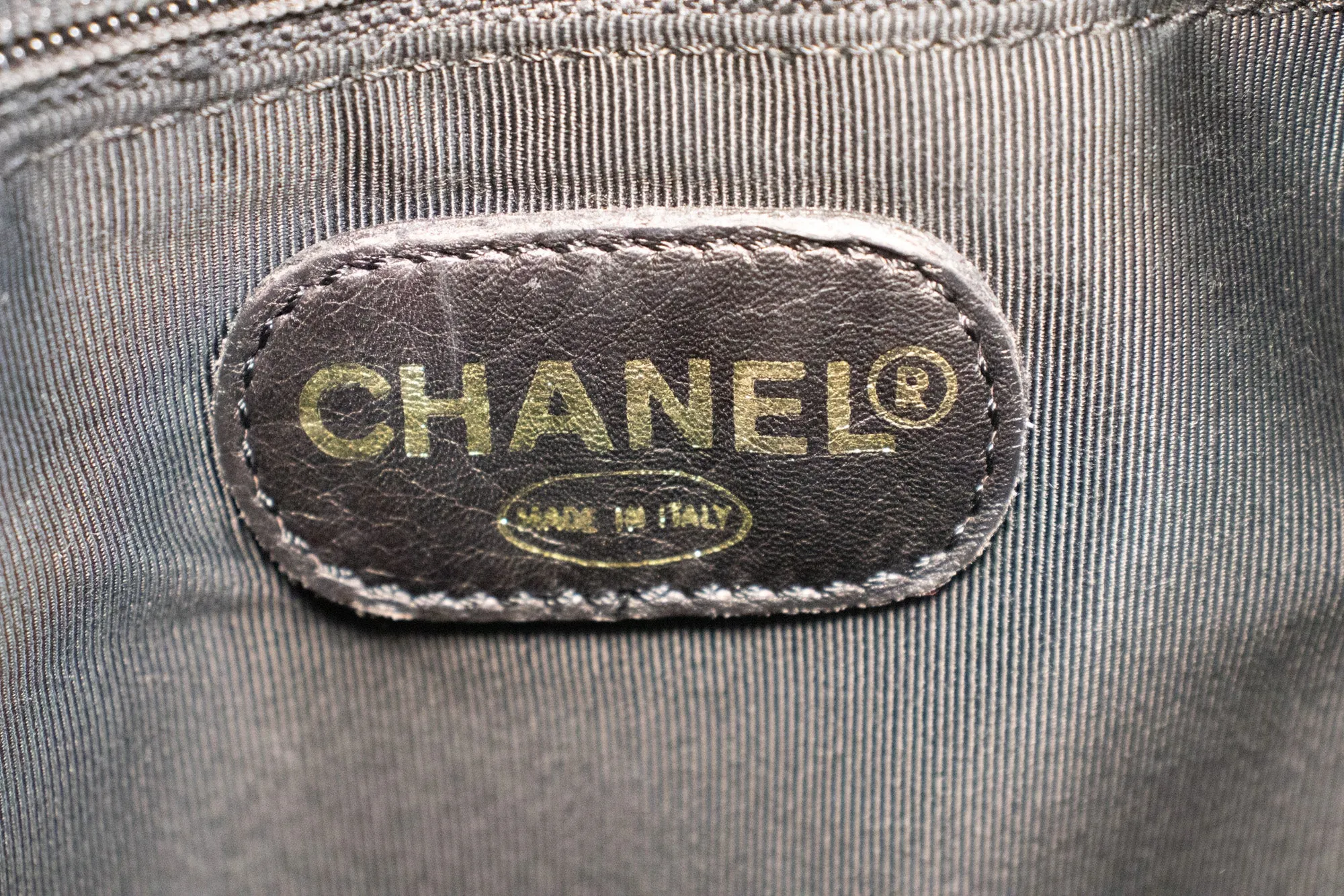 CHANEL Caviar Big Large Chain Shoulder Bag Black Leather Gold Zip d73