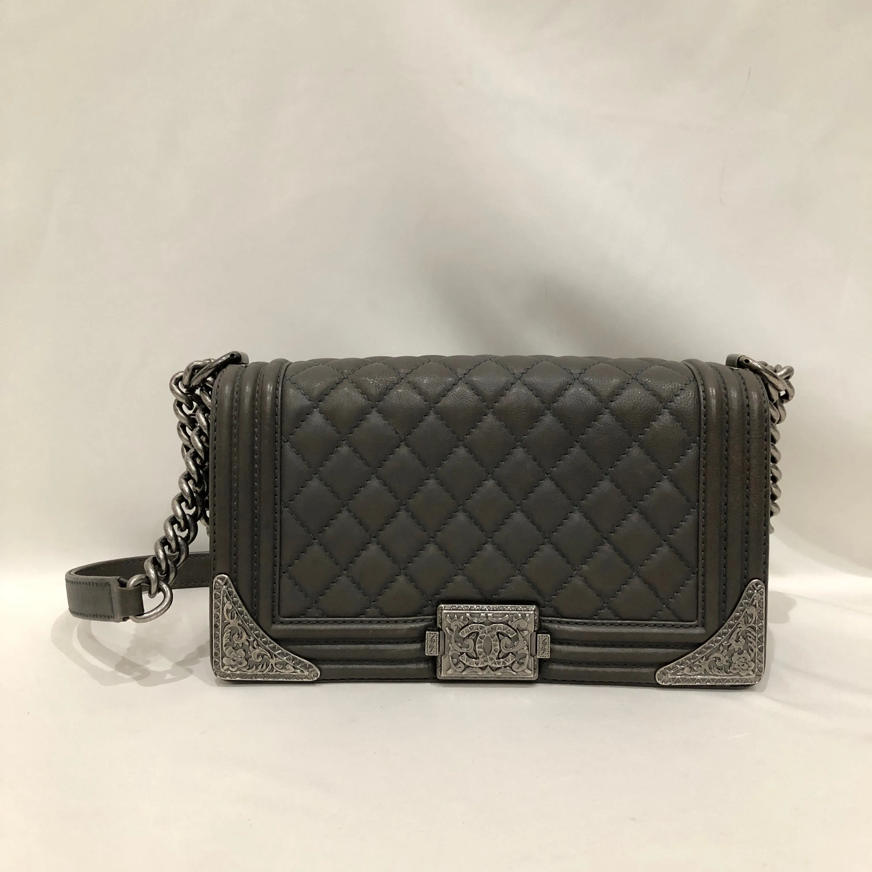 Chanel Grey Leather Paris Dallas Medium Boy Shoulder Bag Sku# 83265
