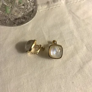 [Clip on]  Clear Rounded Square Stud earrings