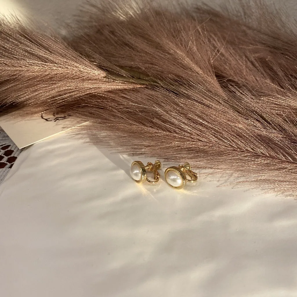 [Clip on] Oval Pearl earrings