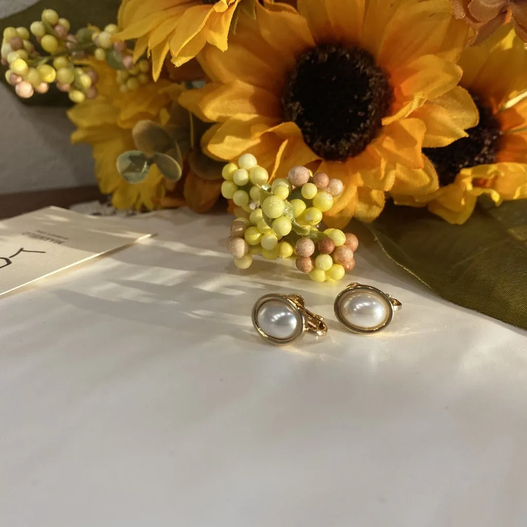 [Clip on] Oval Pearl earrings