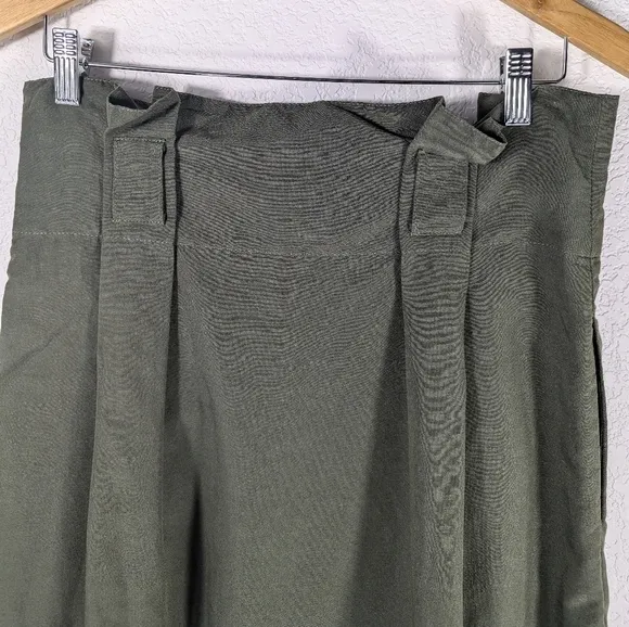Club Monaco Linen Olive Green Belted Paper Bag Neutral Minimalist Skirt Size 8