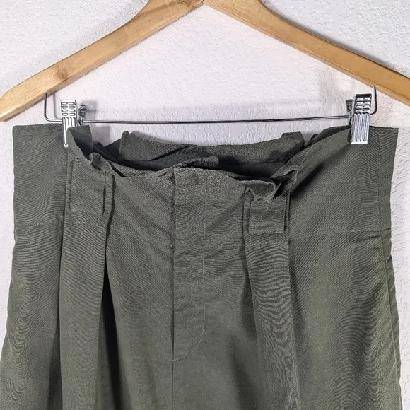Club Monaco Linen Olive Green Belted Paper Bag Neutral Minimalist Skirt Size 8