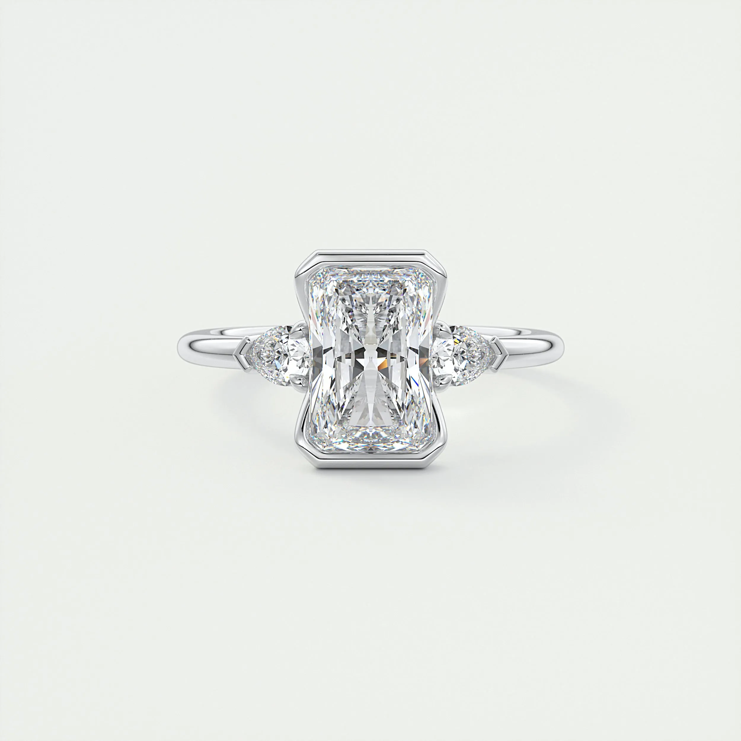 Clutch Three Stone | Radiant & Pears