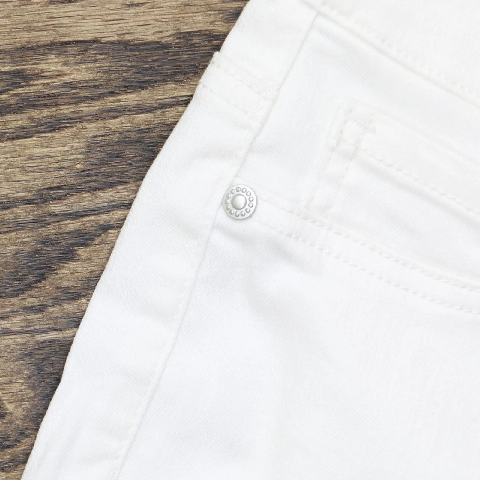 DG2 Womens Classic Stretch Pull-On Bermuda Short. 697721 697721 Ivory White M