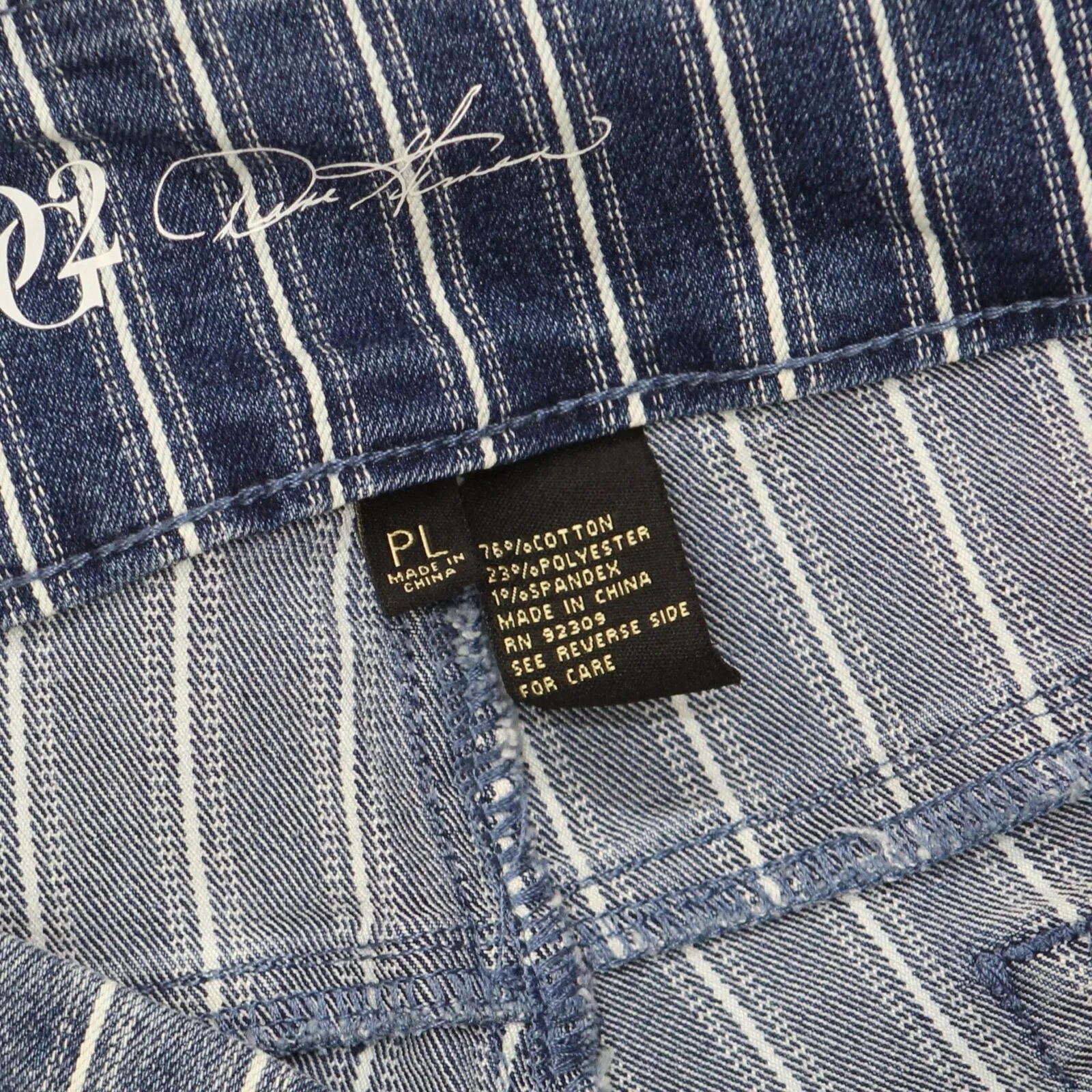 DG2 Womens Classic Stretch Pull-On Bermuda Short Midtone Stripe Blue PL