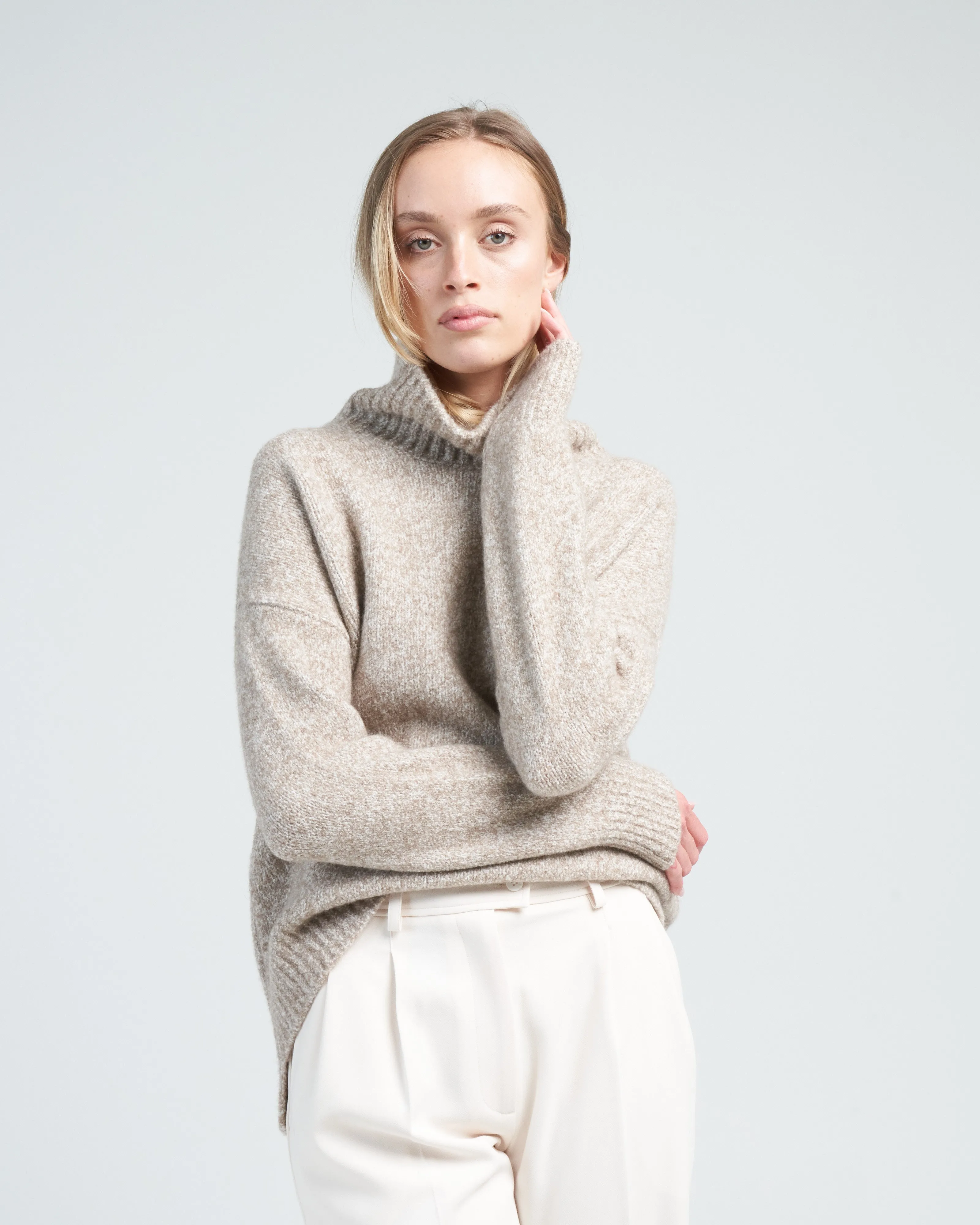 elwinn sweater - speckled light sand bouclè px