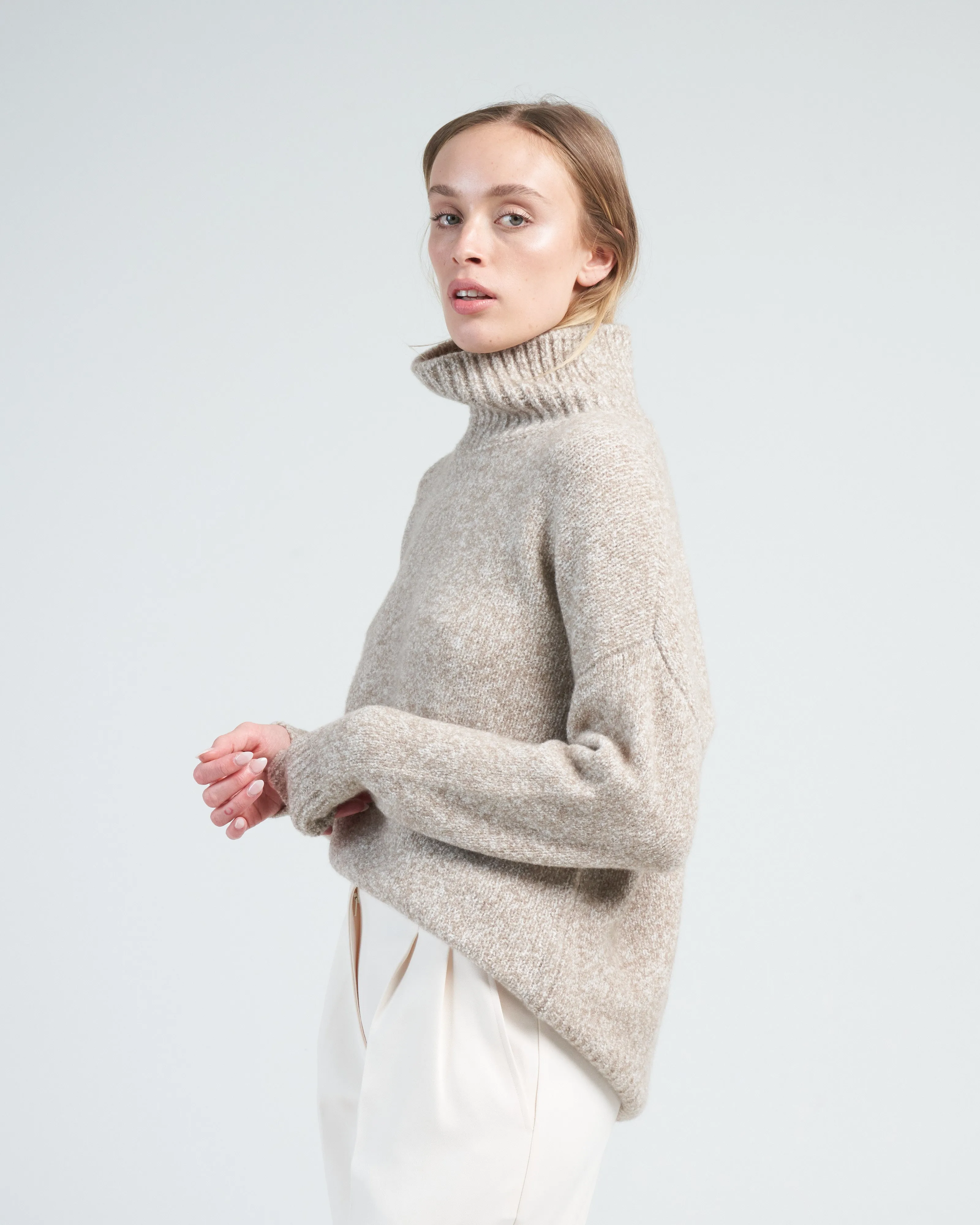 elwinn sweater - speckled light sand bouclè px
