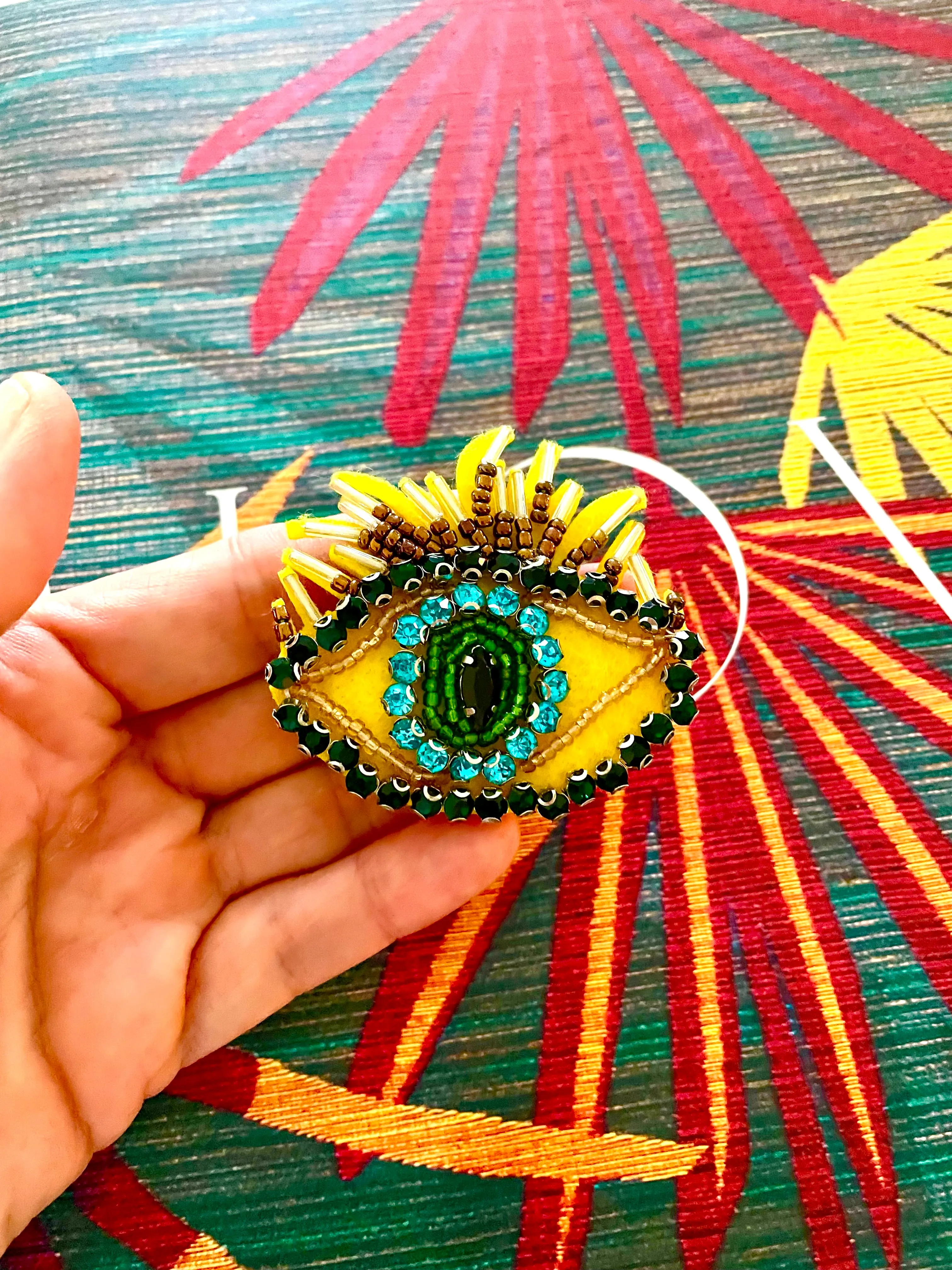 Eye see you Brooch