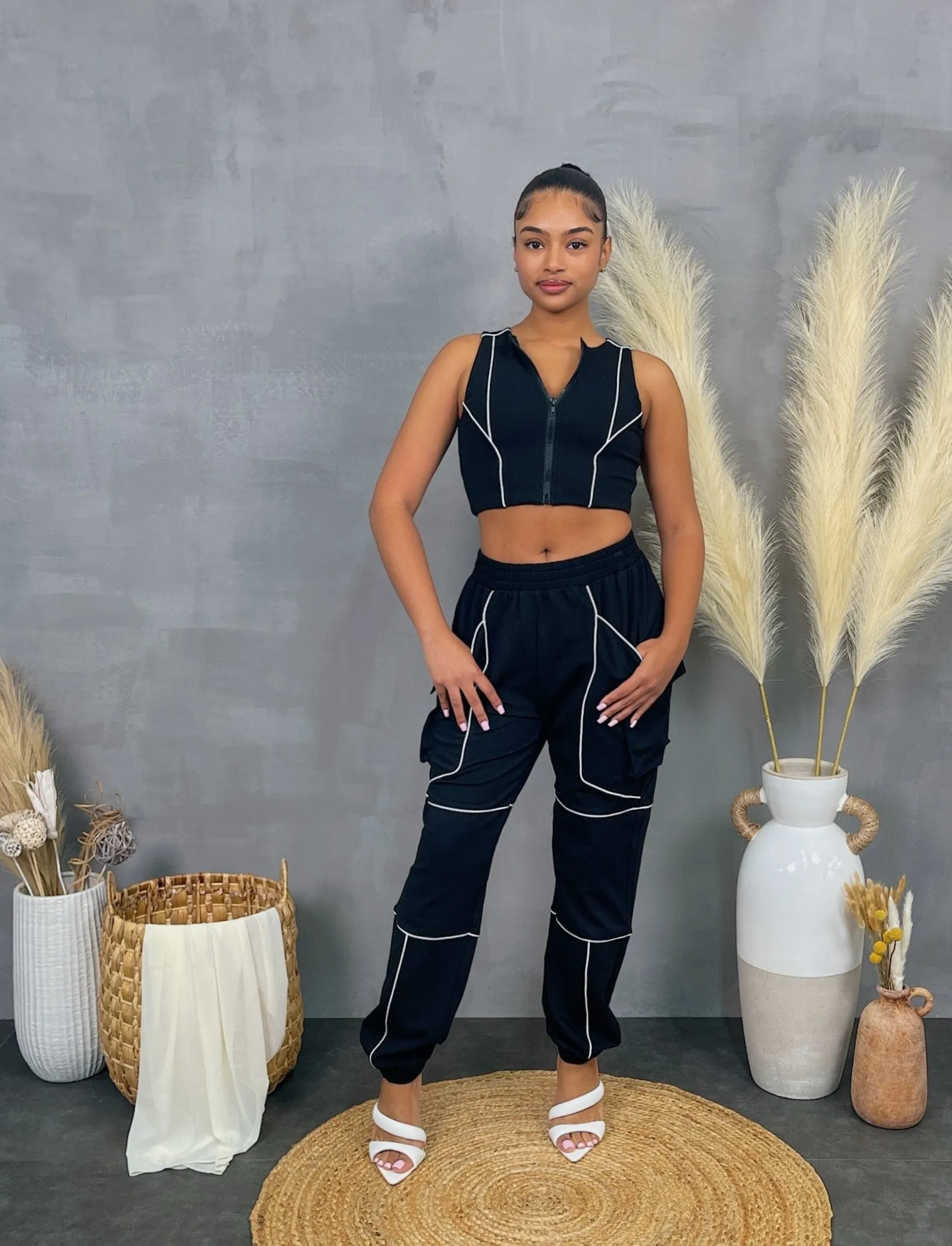 F123P - SLEEVELESS ZIP TOP & PANTS SET