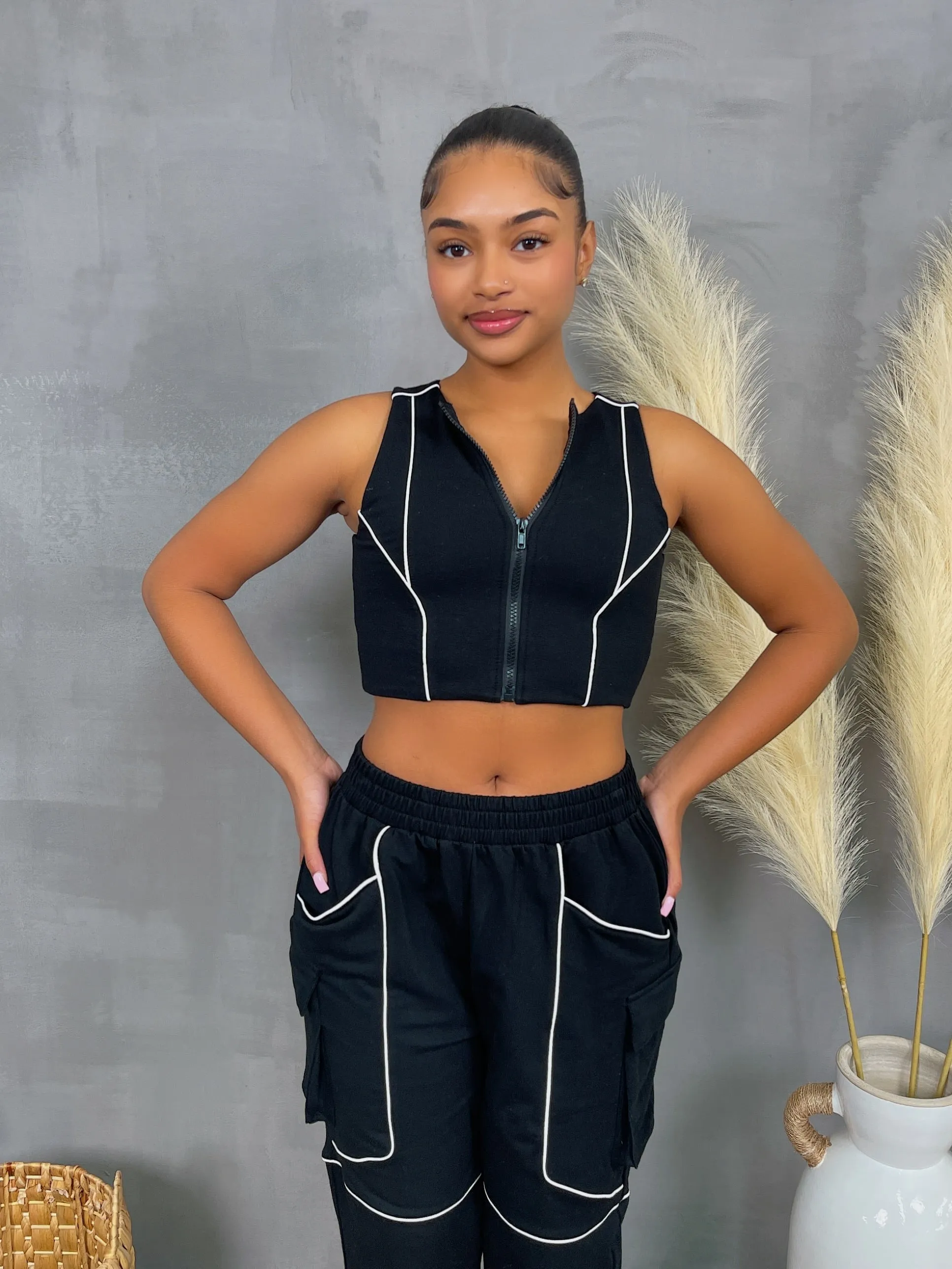 F123P - SLEEVELESS ZIP TOP & PANTS SET