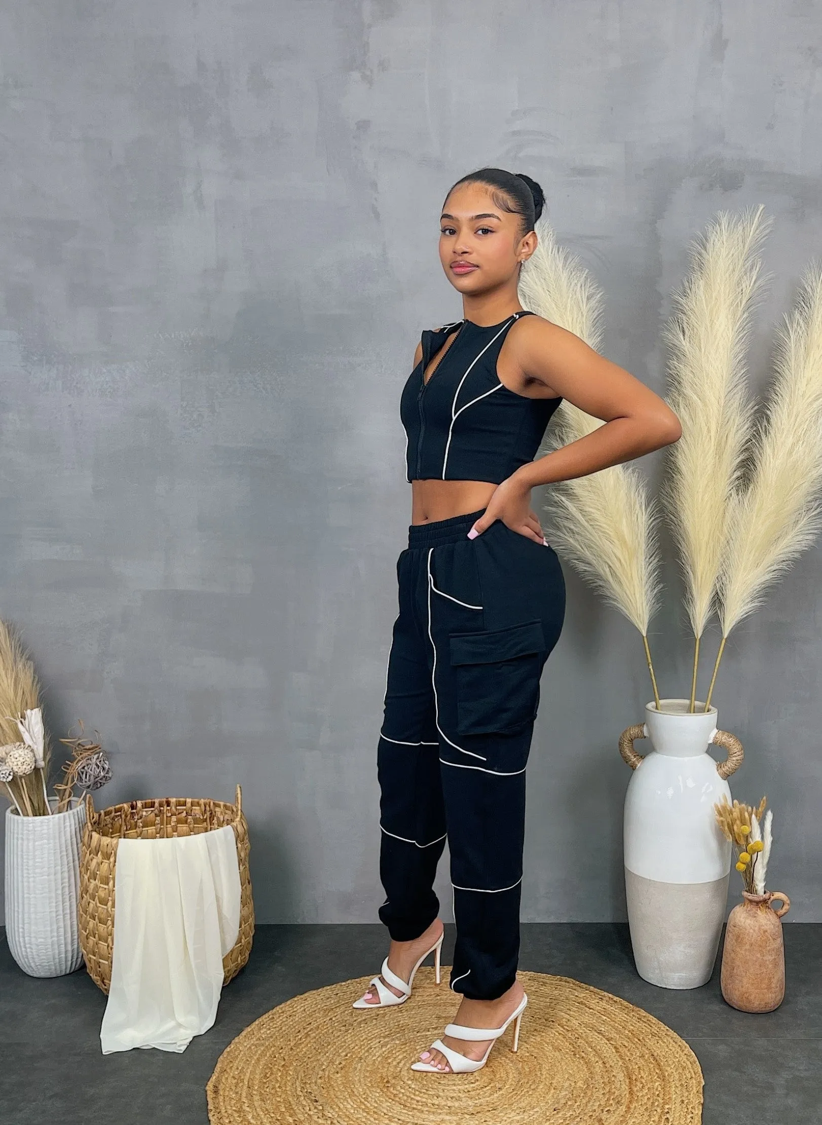 F123P - SLEEVELESS ZIP TOP & PANTS SET