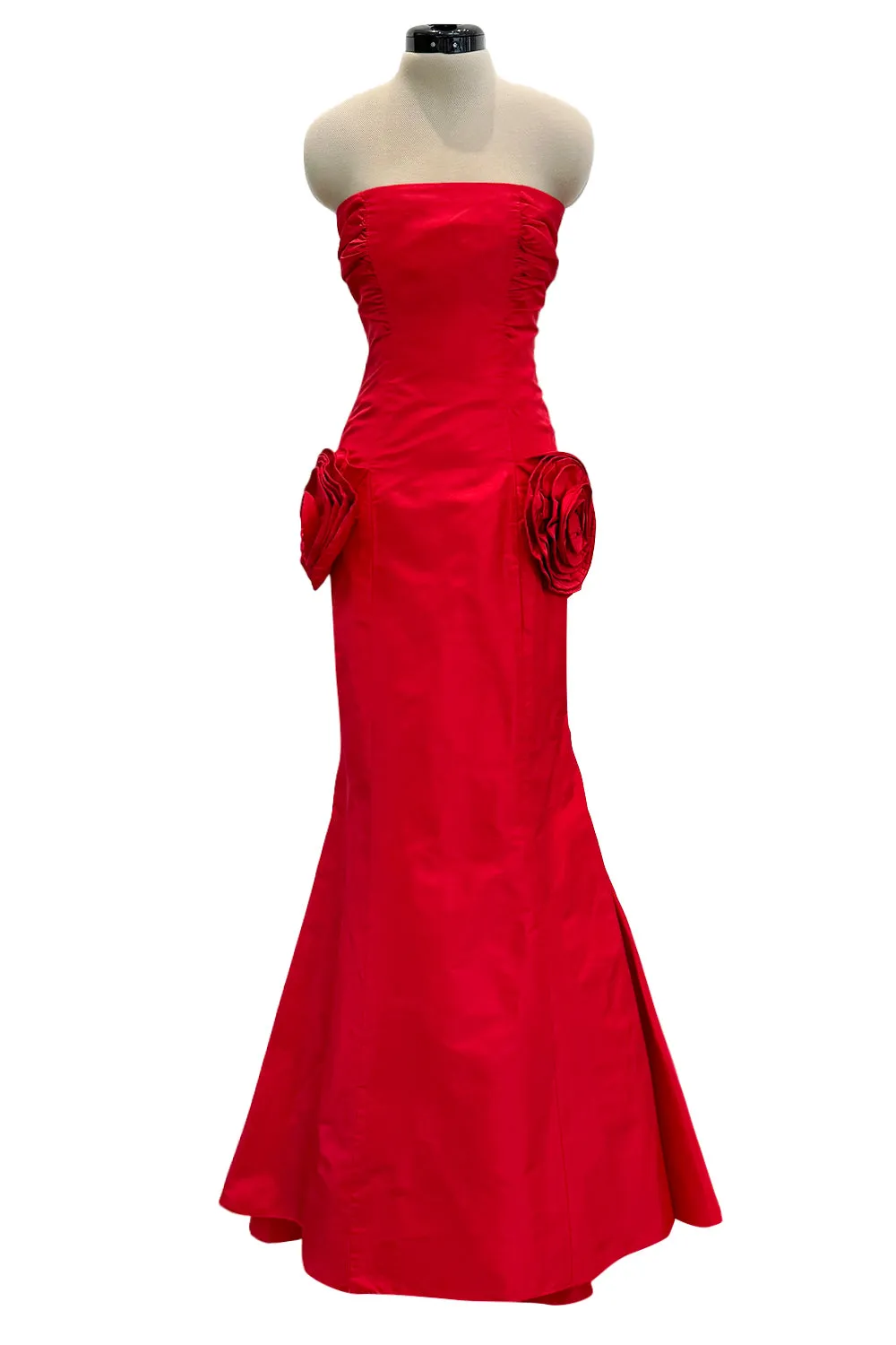 Fall 2004 Valentino Runway Look 53 Strapless red dress w Flowers on the Hips