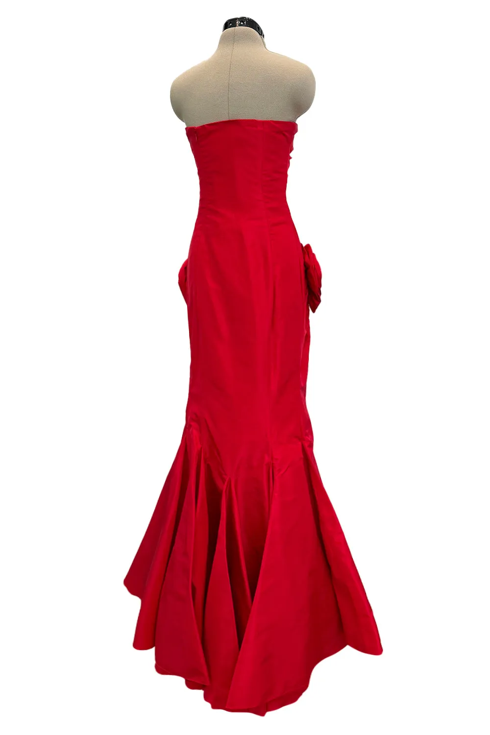 Fall 2004 Valentino Runway Look 53 Strapless red dress w Flowers on the Hips