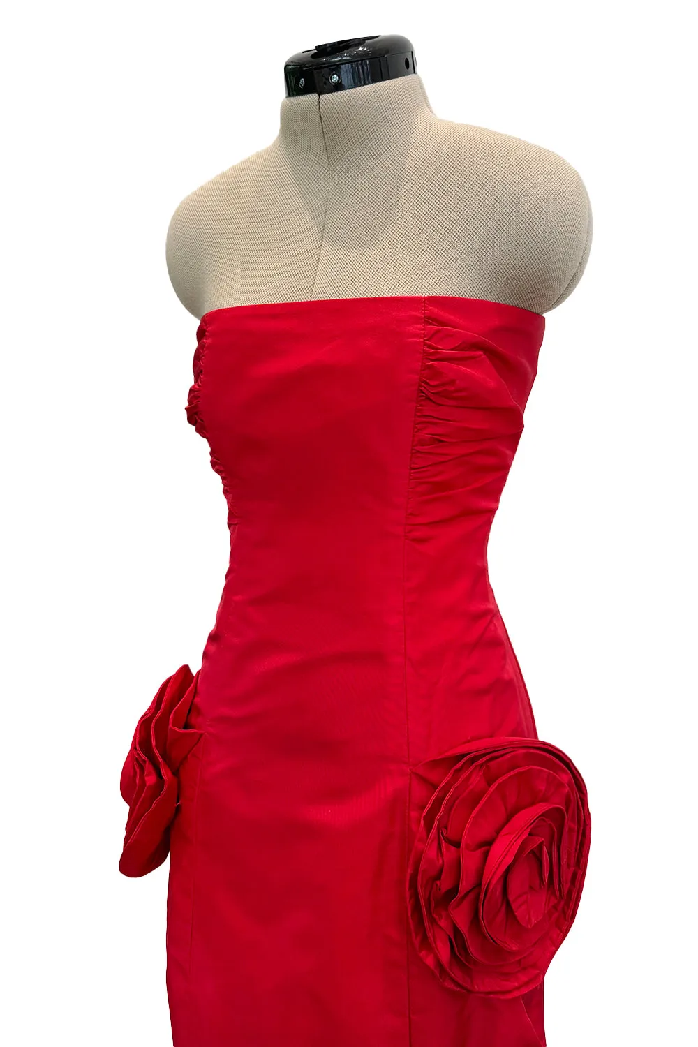 Fall 2004 Valentino Runway Look 53 Strapless red dress w Flowers on the Hips