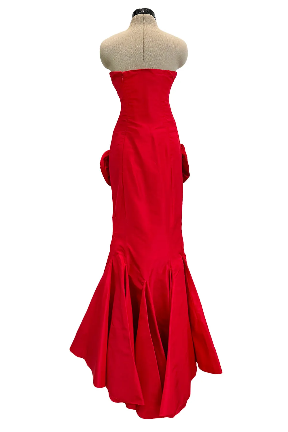 Fall 2004 Valentino Runway Look 53 Strapless red dress w Flowers on the Hips