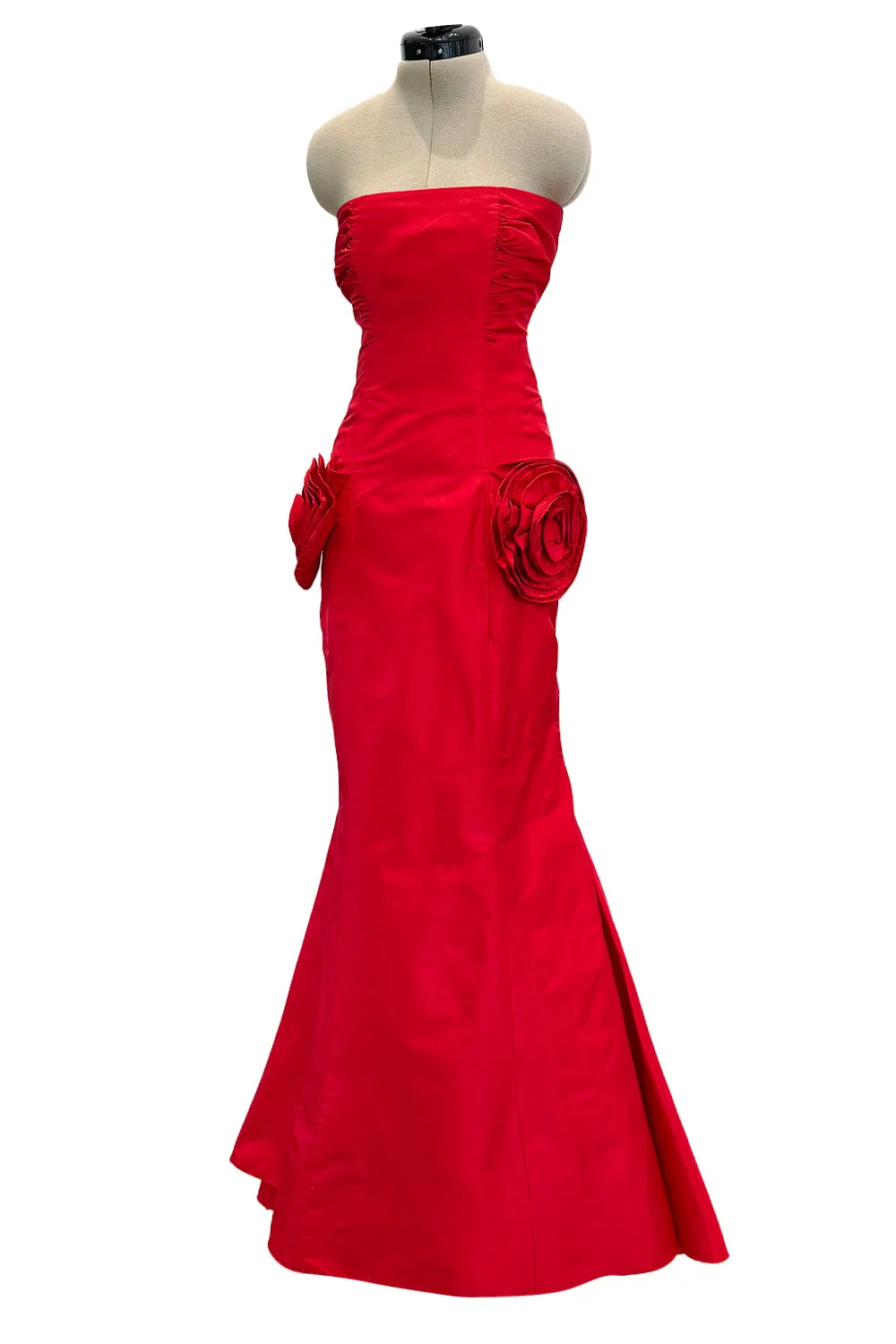 Fall 2004 Valentino Runway Look 53 Strapless red dress w Flowers on the Hips