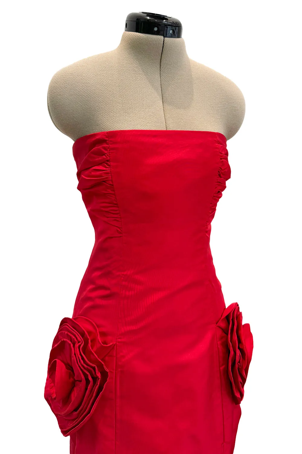 Fall 2004 Valentino Runway Look 53 Strapless red dress w Flowers on the Hips