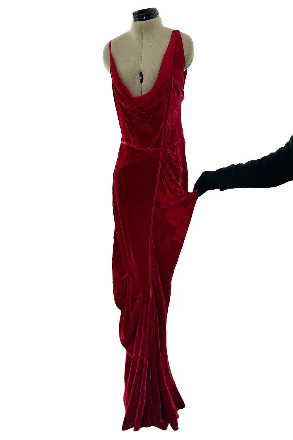 Fall 2006 Christian Dior by John Galliano Runway Look 41 Red Velvet Dress