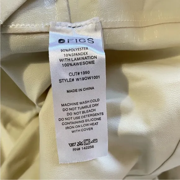 Figs Coro Profesional Lightweight Raincoat Cream Water Resistant Size S