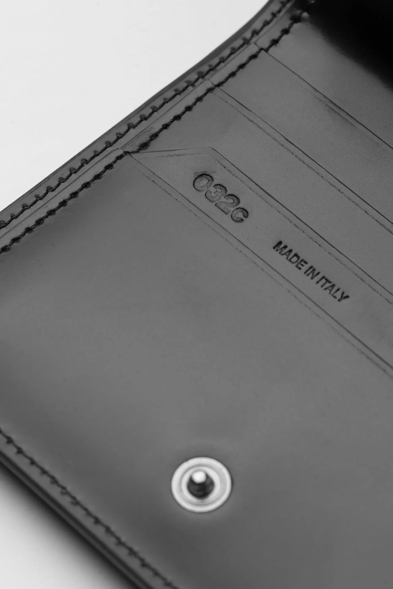 FOLD WALLET - BLACK