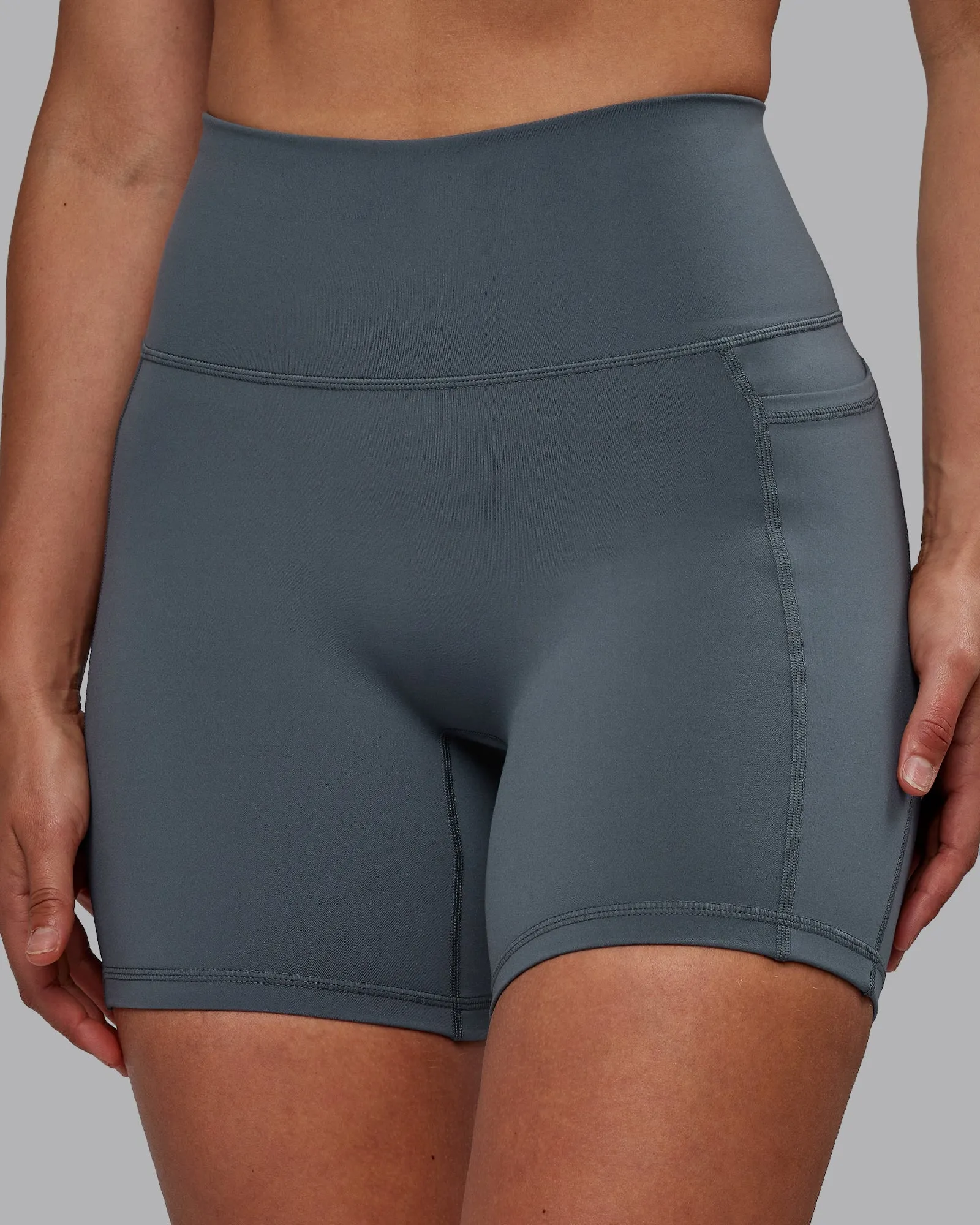 Fusion Mid Short Tights with Pockets - Turbulence