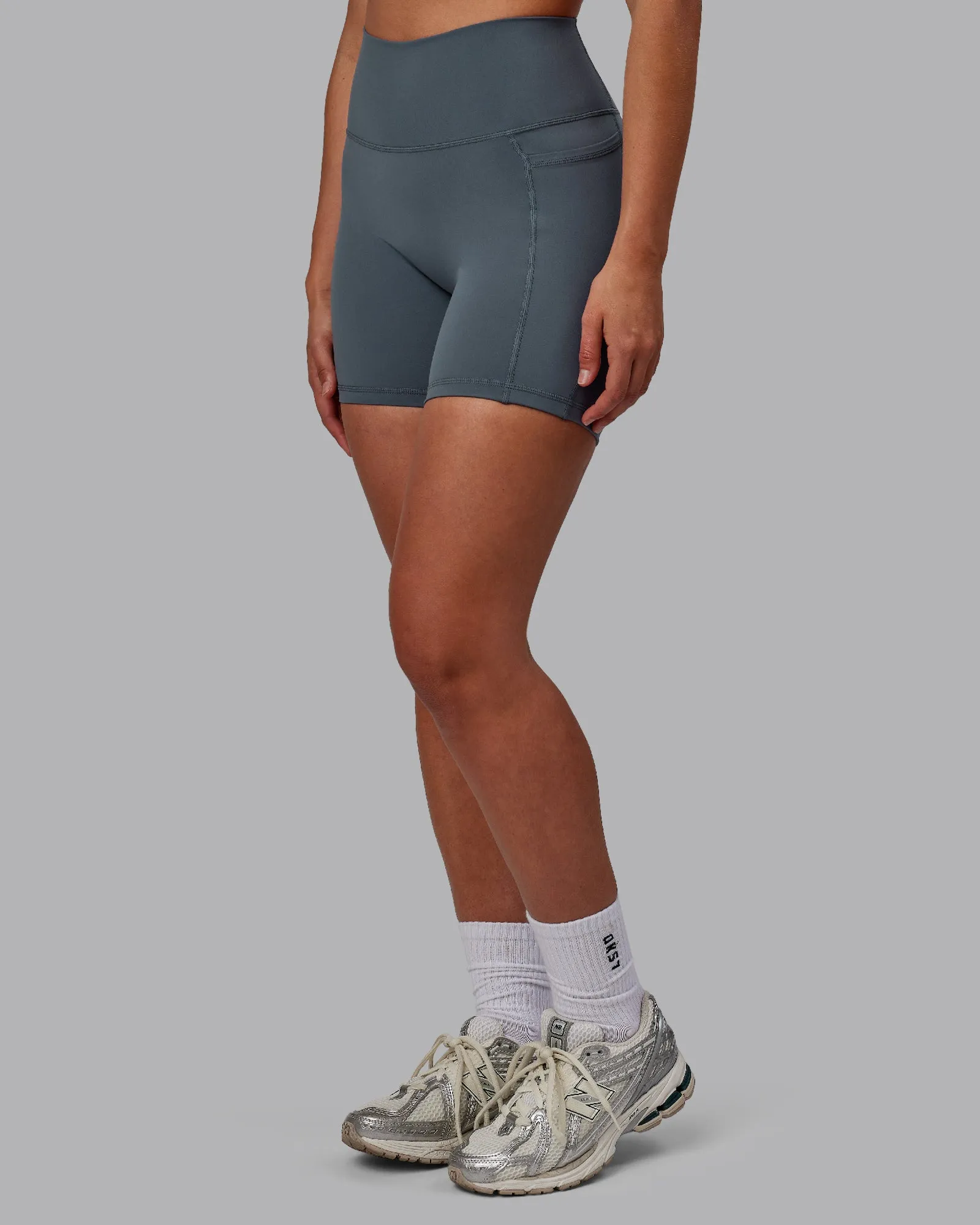 Fusion Mid Short Tights with Pockets - Turbulence