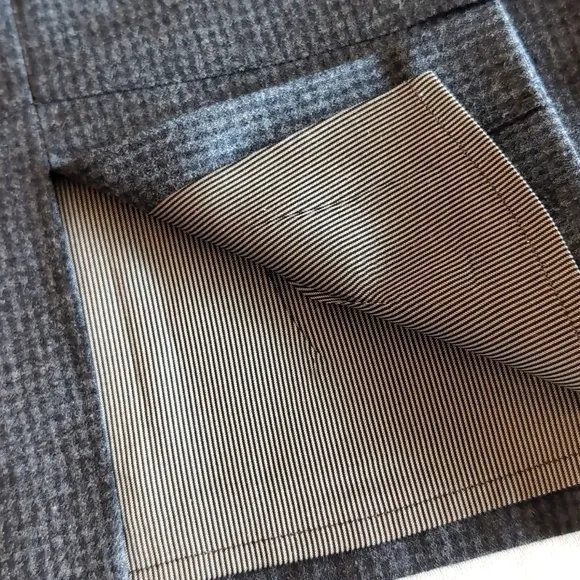 GUNEX Italian Made Wool Pencil Skirt w/ Unique Pleating Women's Size 4