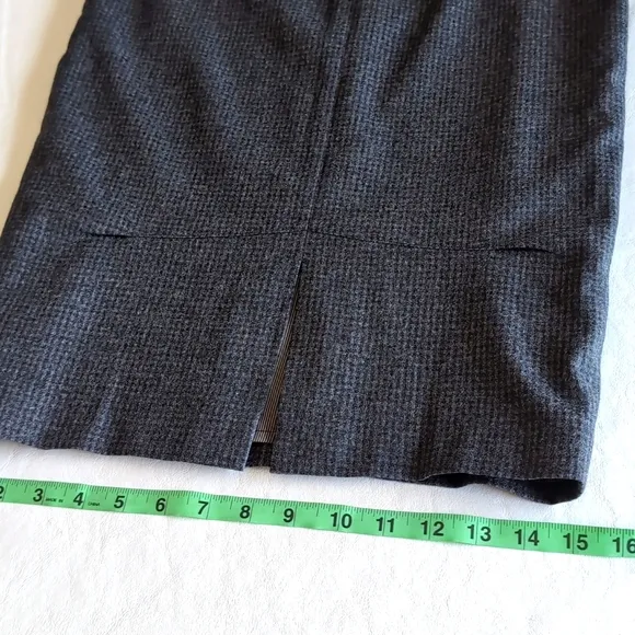 GUNEX Italian Made Wool Pencil Skirt w/ Unique Pleating Women's Size 4