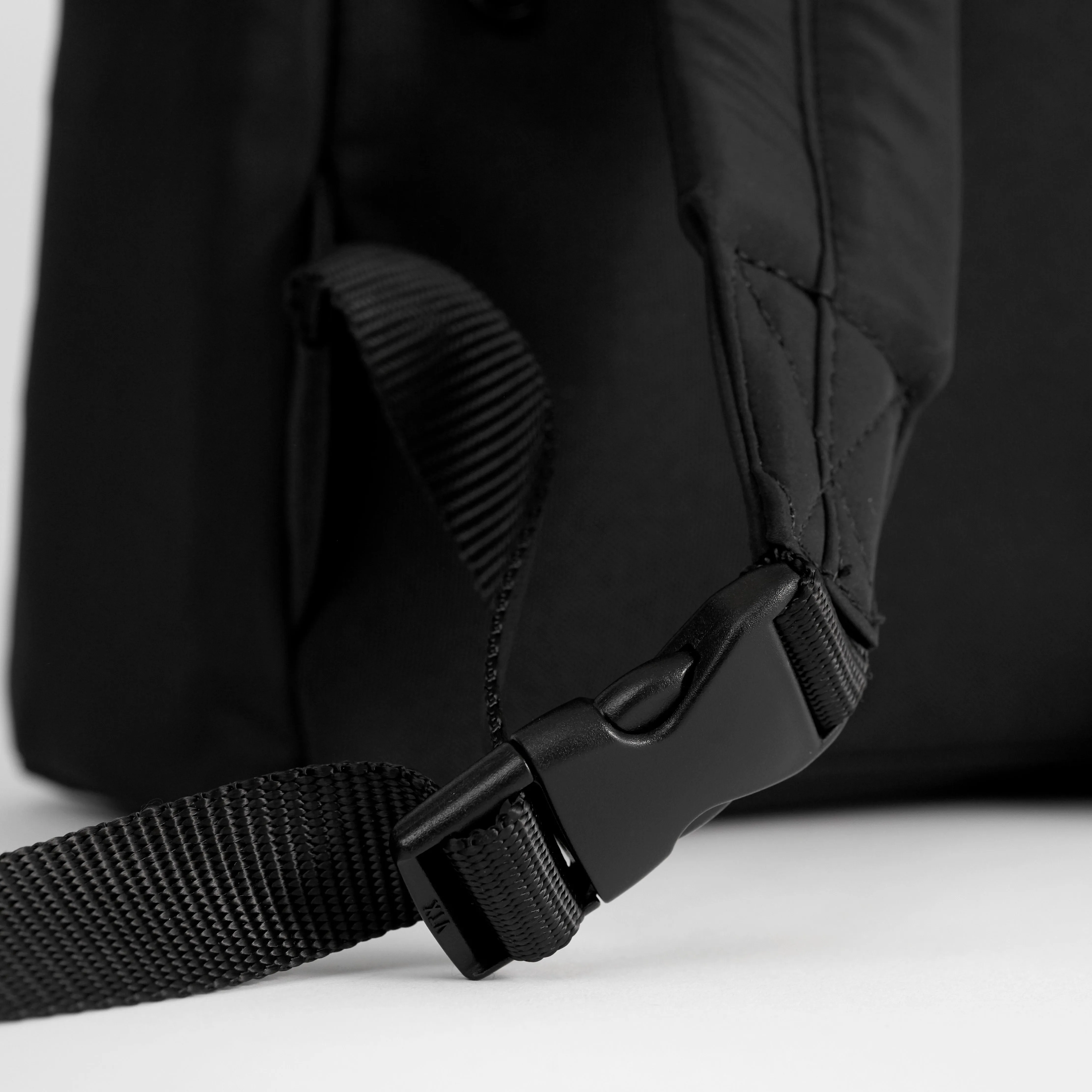 Inge Baby Change Backpack with Change Mat (Black)