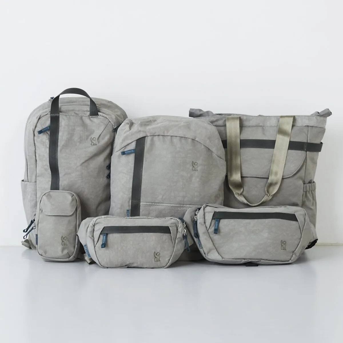 LOGAN POUCH