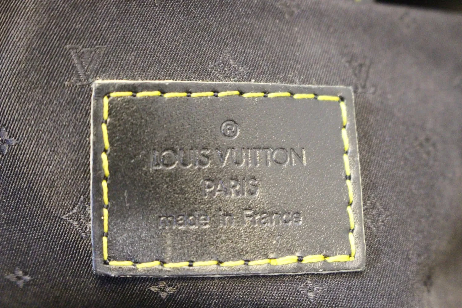 LOUIS VUITTON Black Suhali Leather L'Impetueux Shoulder Bag
