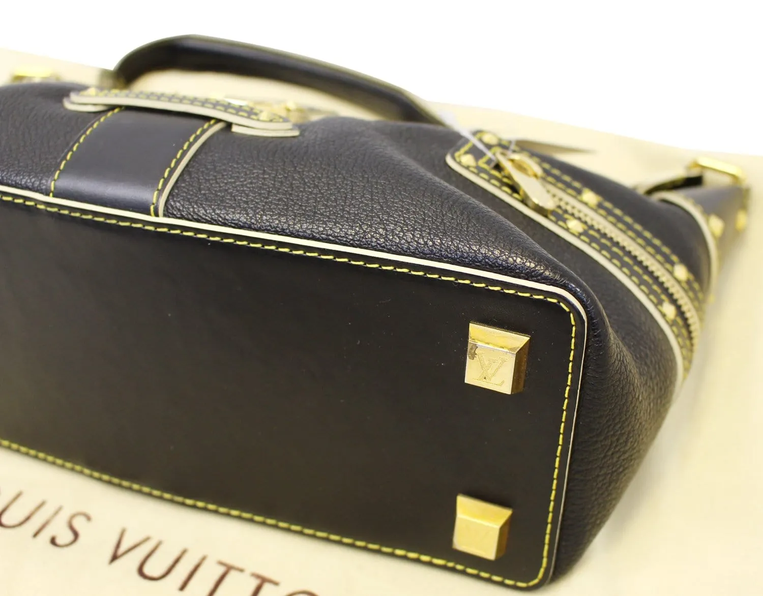 LOUIS VUITTON Black Suhali Leather L'Impetueux Shoulder Bag