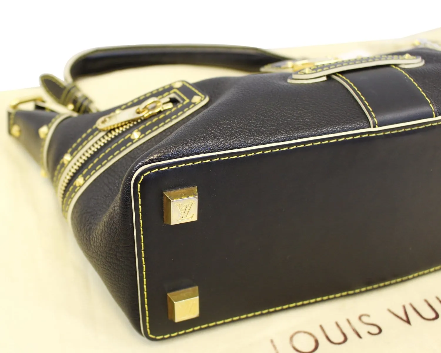 LOUIS VUITTON Black Suhali Leather L'Impetueux Shoulder Bag