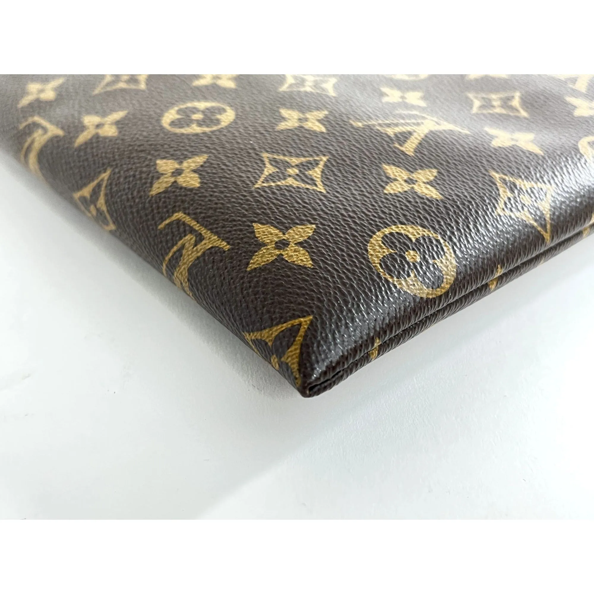Louis Vuitton Limited Edition Monogram Apollo Pochette Split Line GM