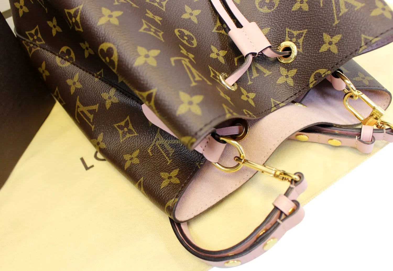 LOUIS VUITTON Monogram Canvas Neo Noe Shoulder Bag Rose Ballerine