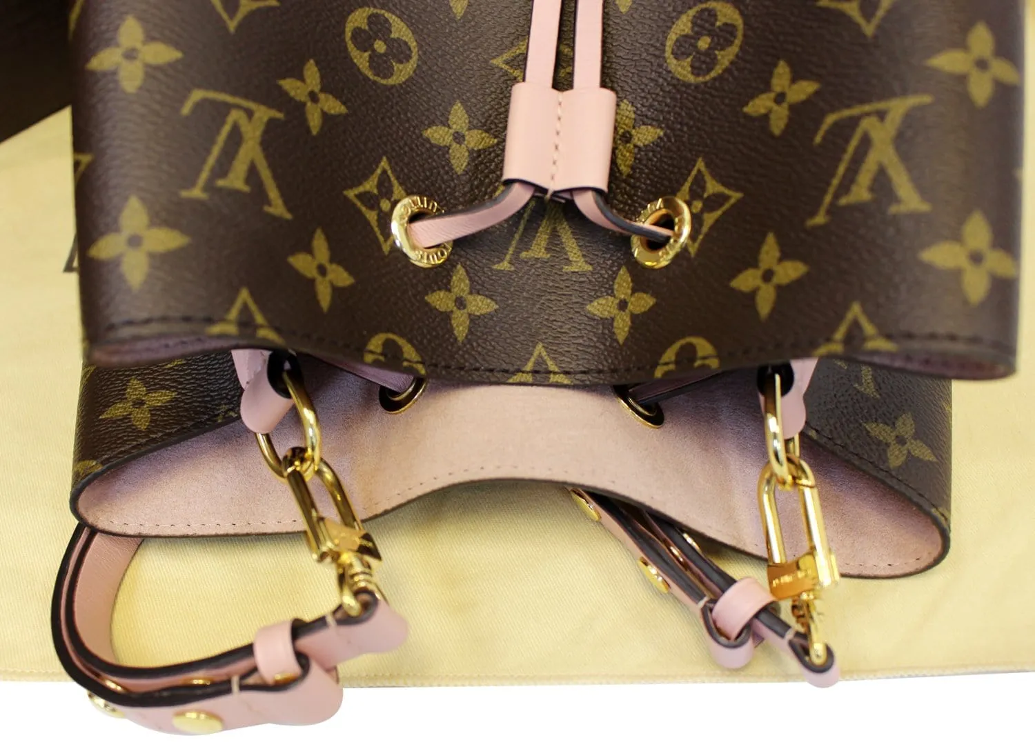 LOUIS VUITTON Monogram Canvas Neo Noe Shoulder Bag Rose Ballerine