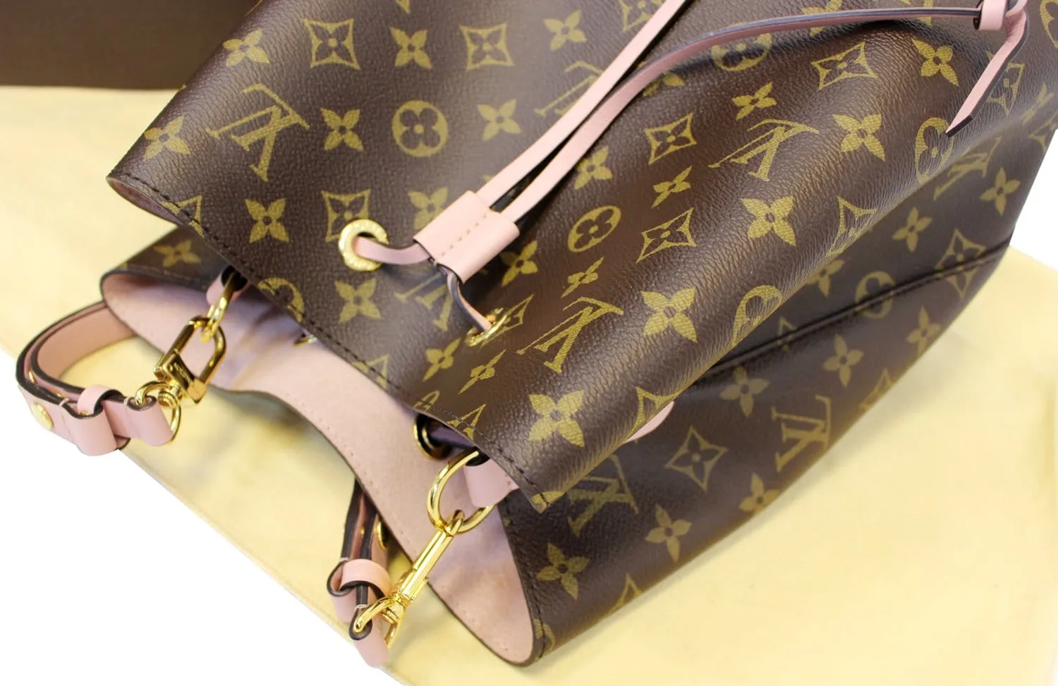 LOUIS VUITTON Monogram Canvas Neo Noe Shoulder Bag Rose Ballerine