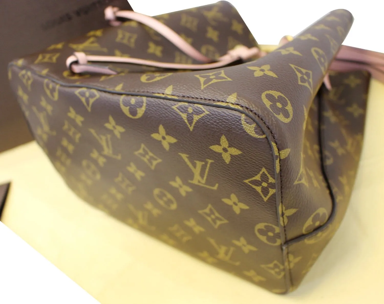 LOUIS VUITTON Monogram Canvas Neo Noe Shoulder Bag Rose Ballerine