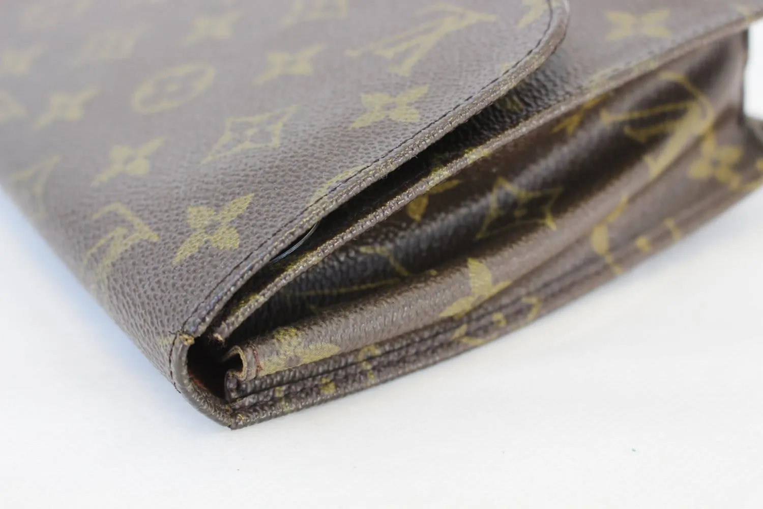LOUIS VUITTON Monogram Canvas Pochette Rabat Clutch